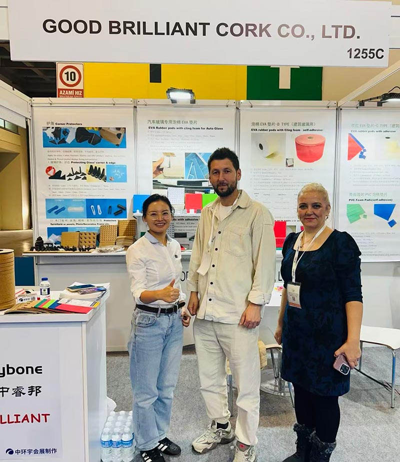 যুক্তরাজ্যের পথে একটি সম্পূর্ণ ধারক!